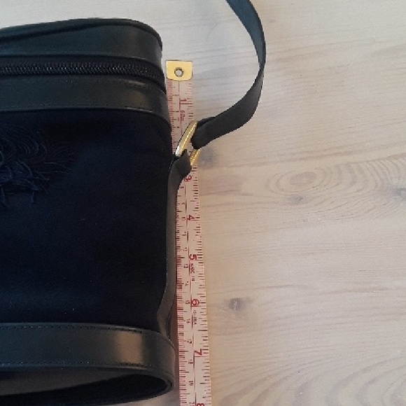 Stuart Weitzman Deep Navy Crossbody Bag, Lovely Suede and Leather - Picture 15 of 17